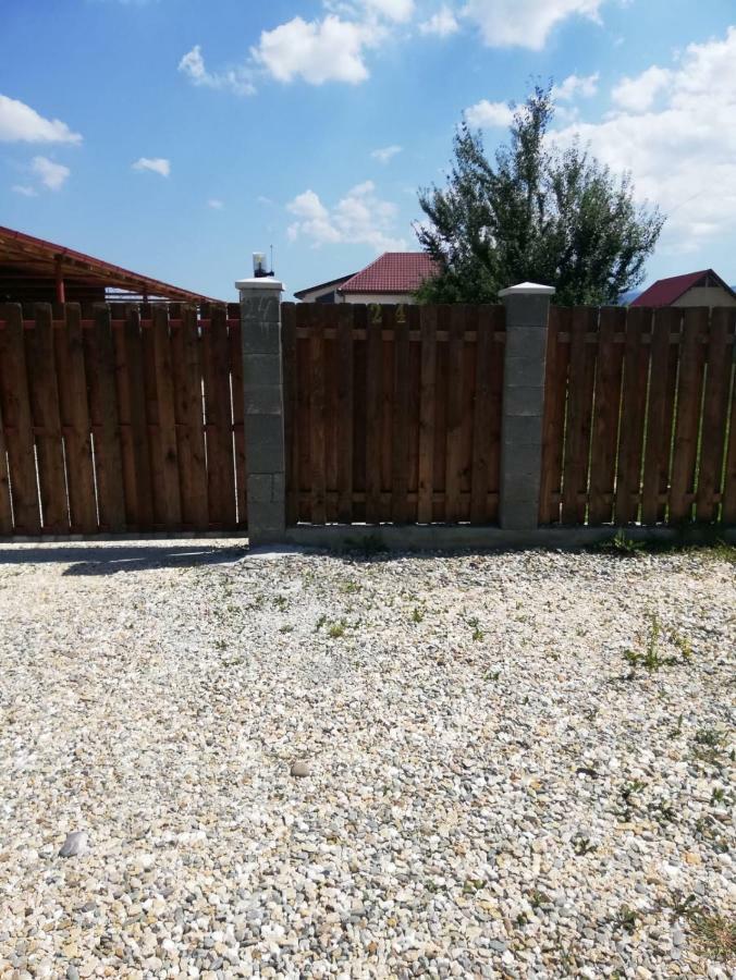 Vila Ekooos Braşov Exteriör bild